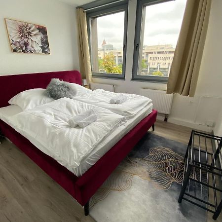 Urbansuites - Modern & Zentral In Der City - Dein Zuhause In Štutgart Exteriér fotografie
